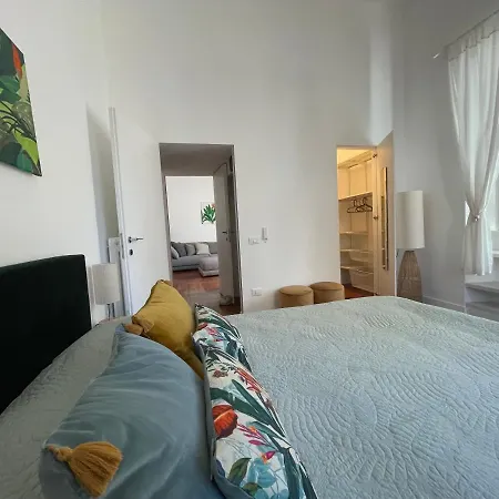 Sterlizia House *