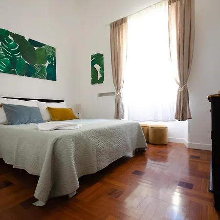 Sterlizia House *